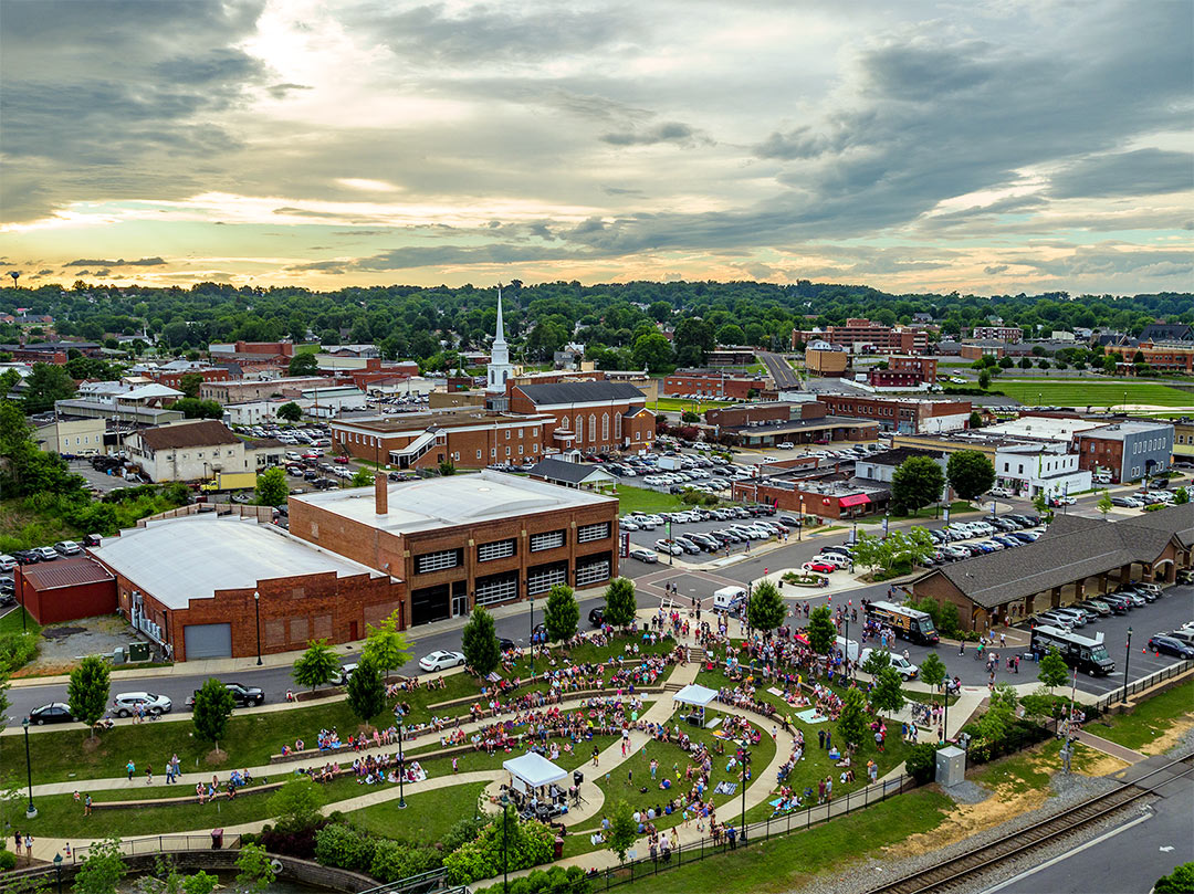 Photograph of outdoor concert at Founders Park in Johnson City, TN